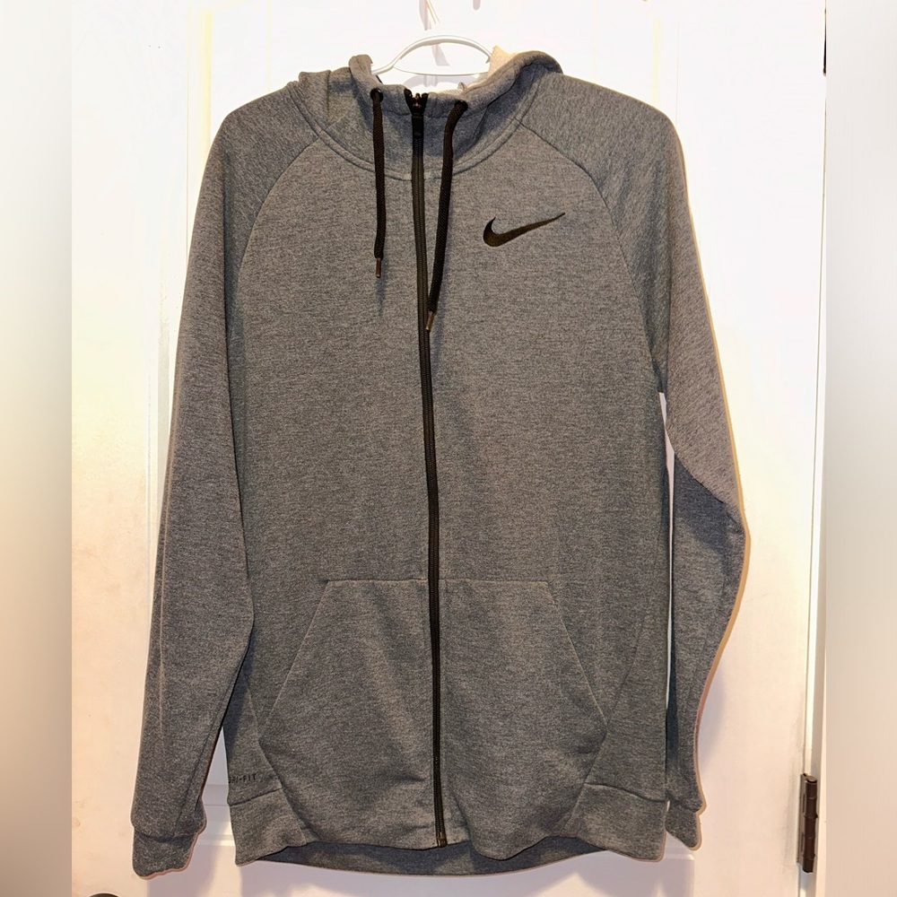 Men’s Nike Hoodie - Medium - EUC